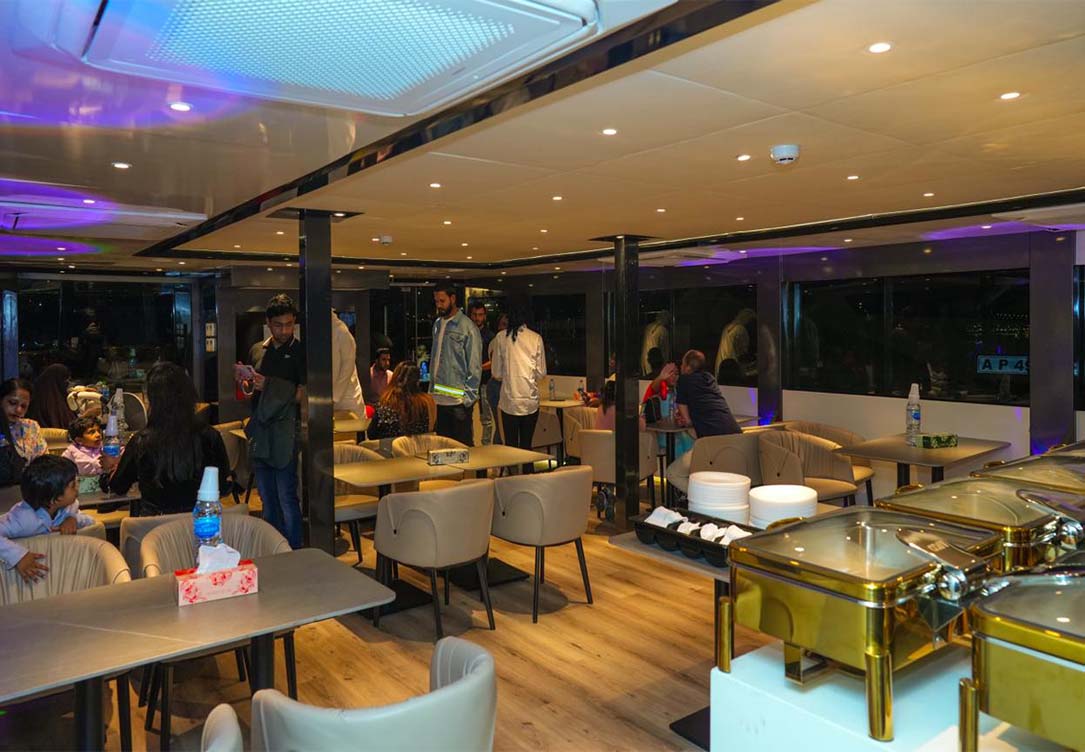 Luxury Romantic Cruise Under Dubai’s Golden Sky